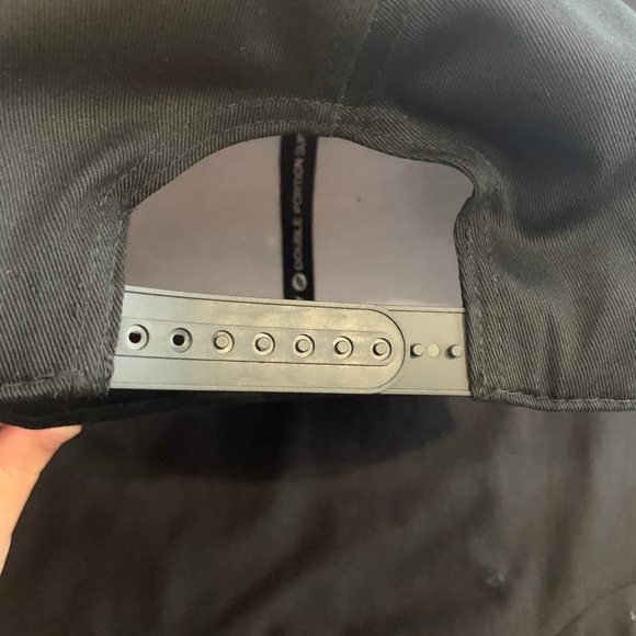 Hat - Picture 4 of 5